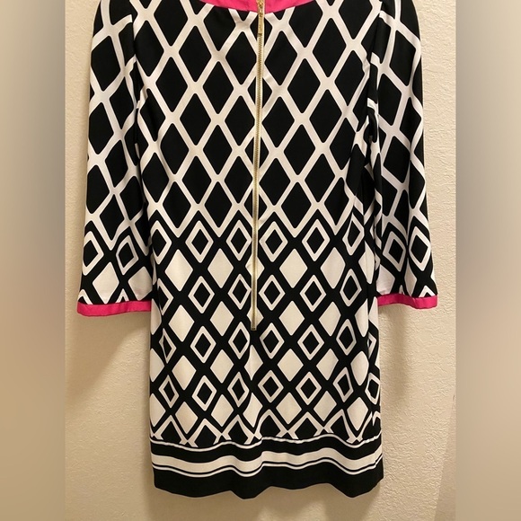 Eliza J Black And White Diamond Geometric Print Shift Dress - Picture 10 of 12